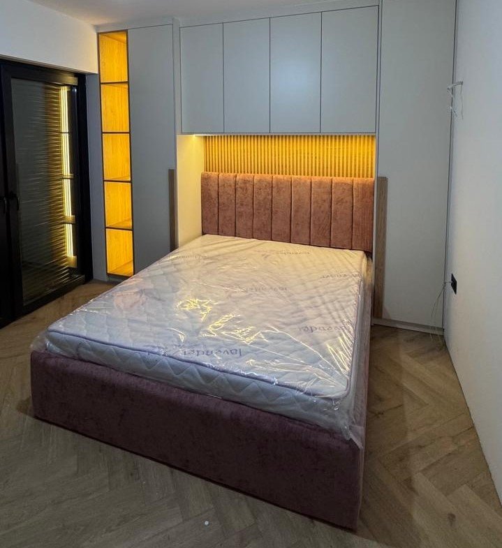 Airy elegance with effortless rest.